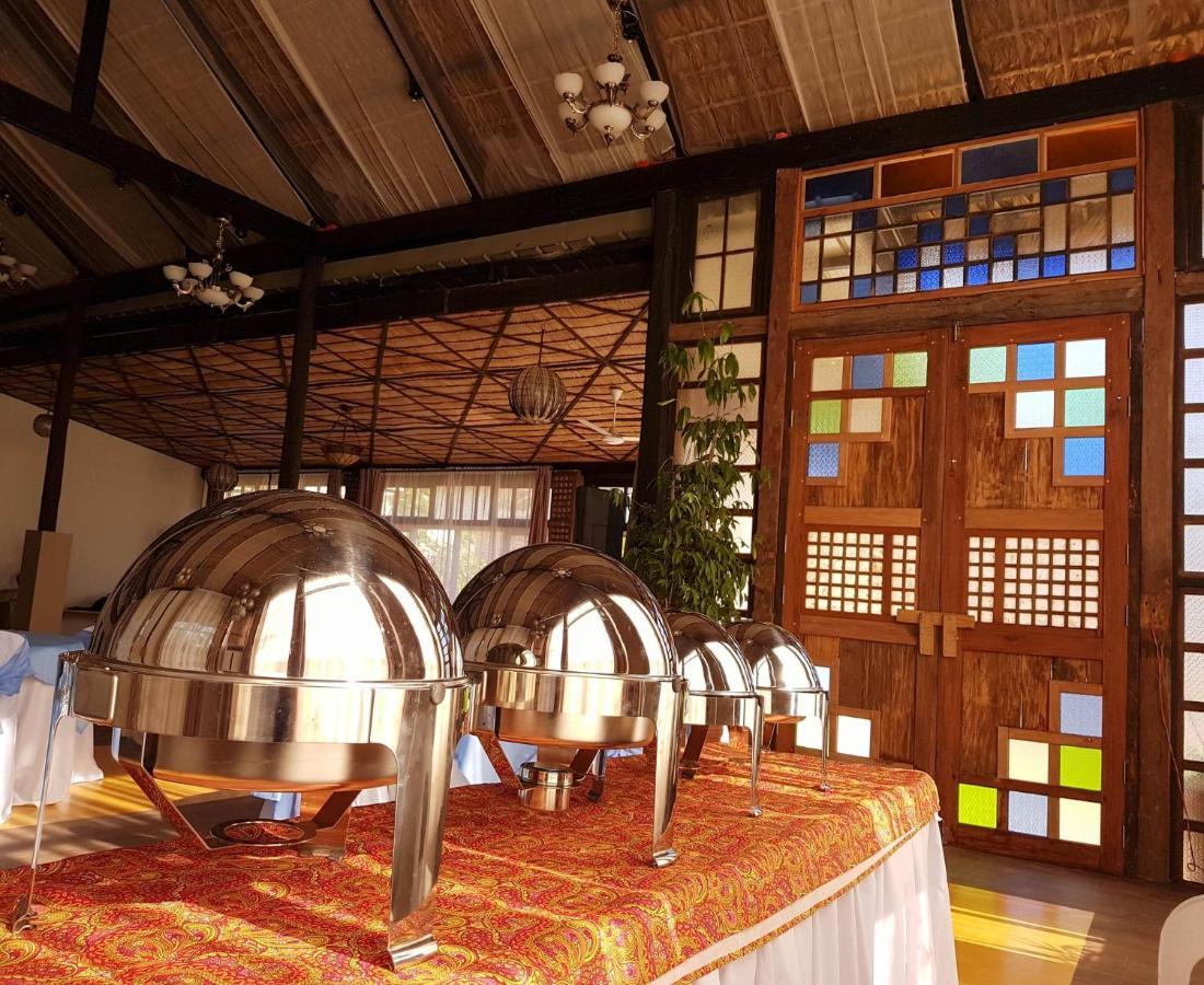 Casa Victoria Resort And Restaurant Pagudpud Exterior foto
